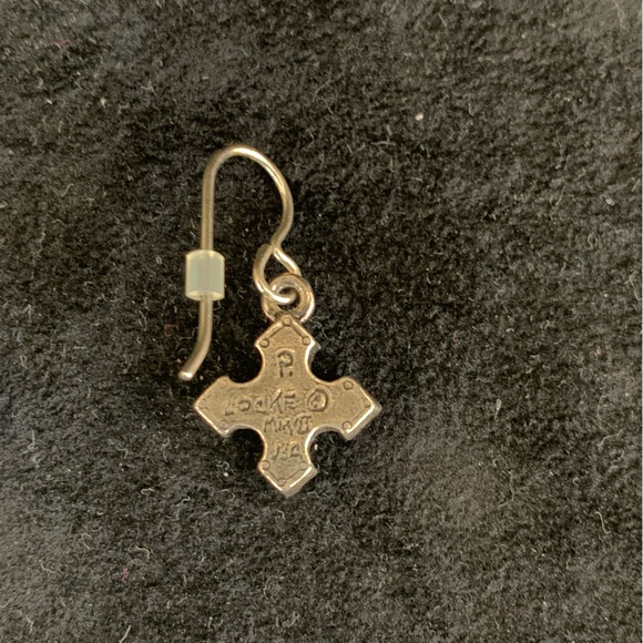 Earring made by Patricia Loeke - Picture 2 of 2